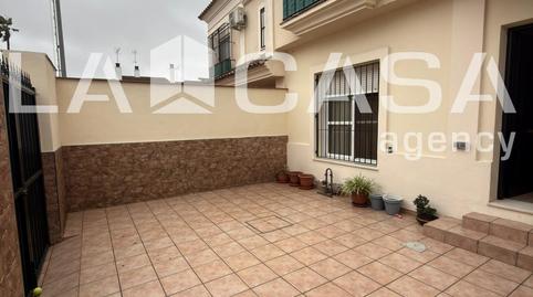 Foto 3 de Casa o xalet en venda a Calle Jaime Gil de Biedma, Arco Norte - Avda. España, Dos Hermanas