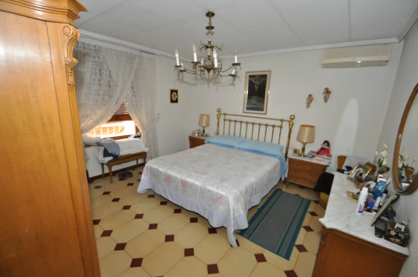 Casa adosada en venda a Petrer