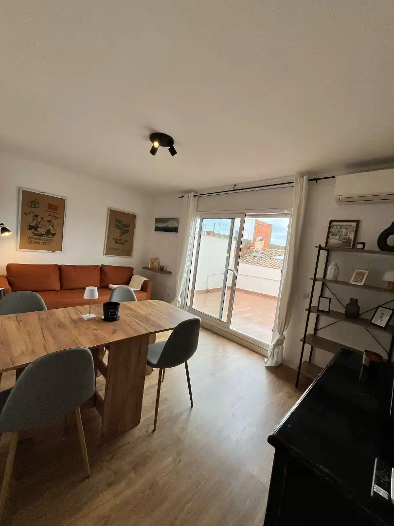 Dachboden zur Miete in Carrer Ramon y Cajal, El Pedró