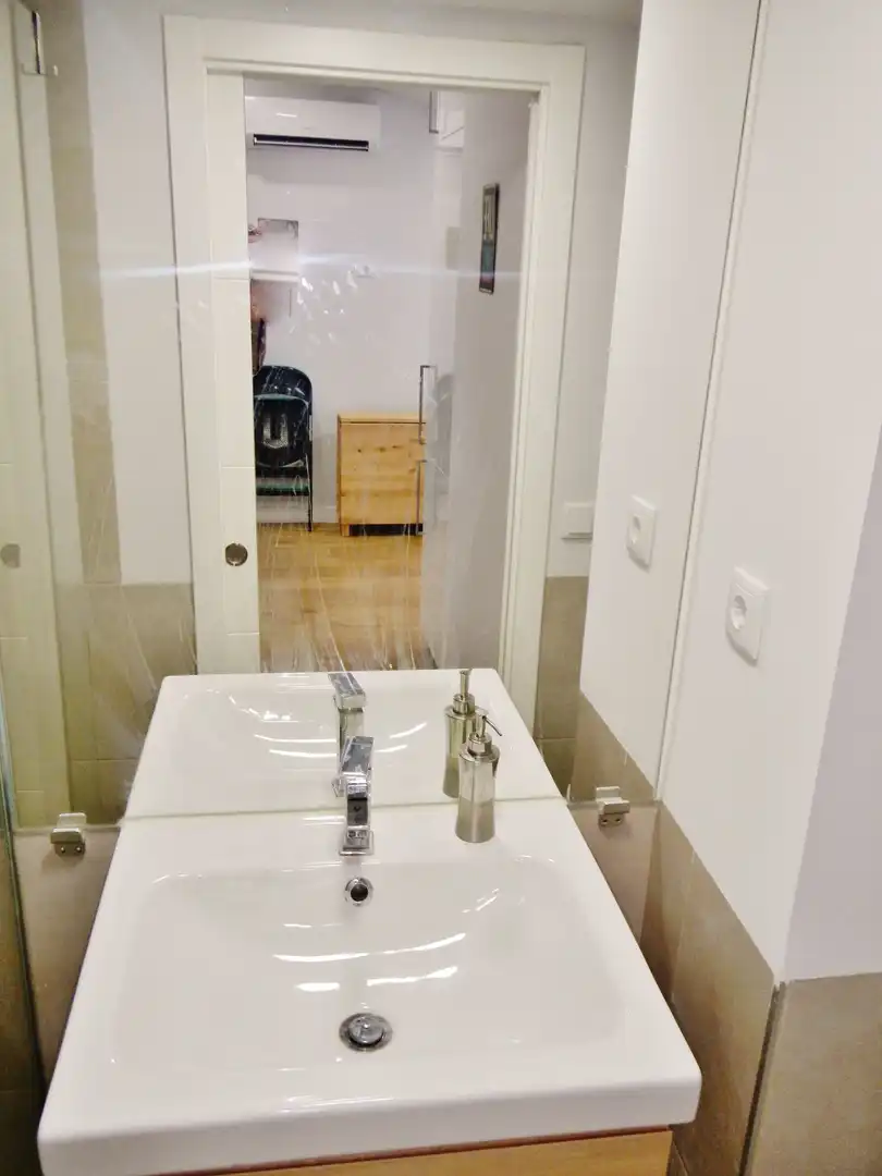 Bathroom of Attic for rent in Madrid  with Air Conditioner, Heating and Furnished
