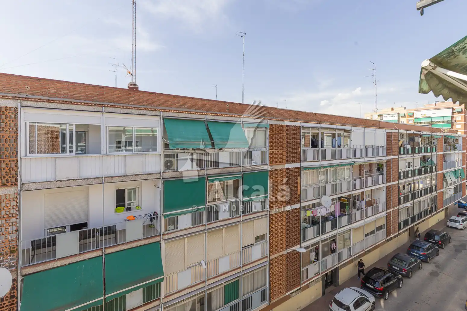 Vista exterior de Piso en venta en Alcalá de Henares