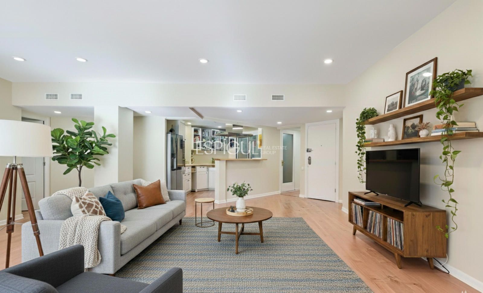 Sala d'estar de Pis en venda en Sant Cugat del Vallès amb Aire condicionat, Calefacció i Parquet