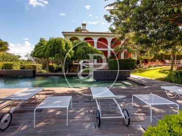 House with balcony for sale in El Bosque