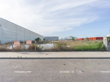 Terreny residencial en venda a Llombai