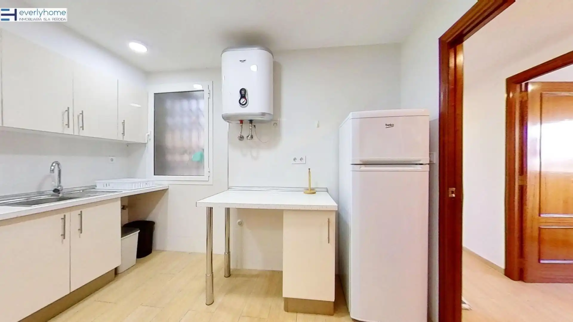 Kitchen of Flat for share in Valencia