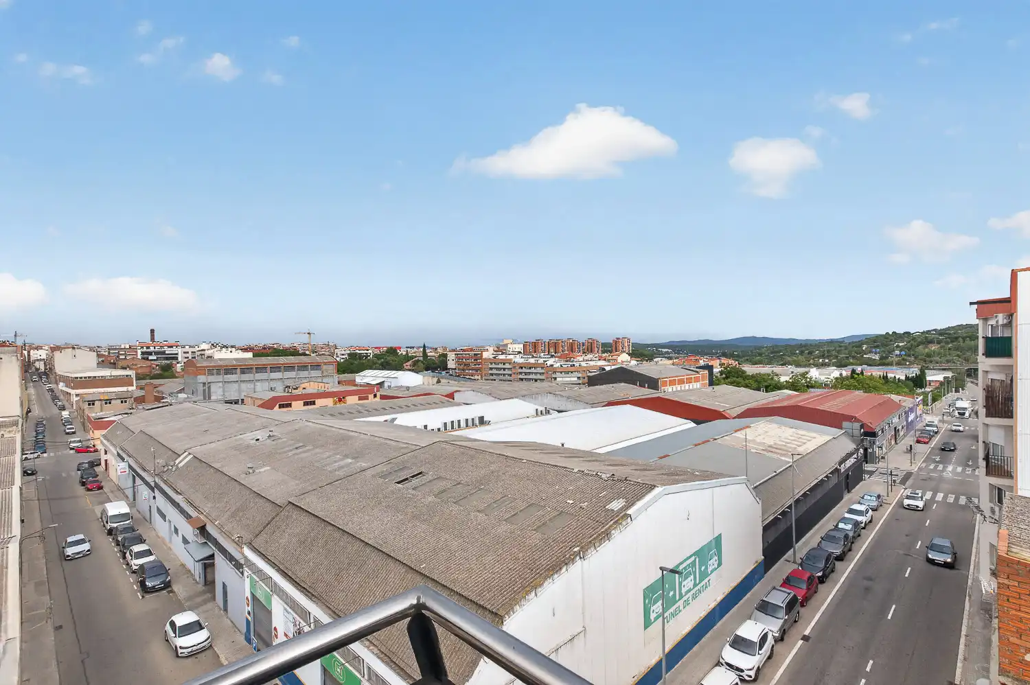 Vista exterior de Dúplex en venta en Terrassa con Calefacción y Balcón