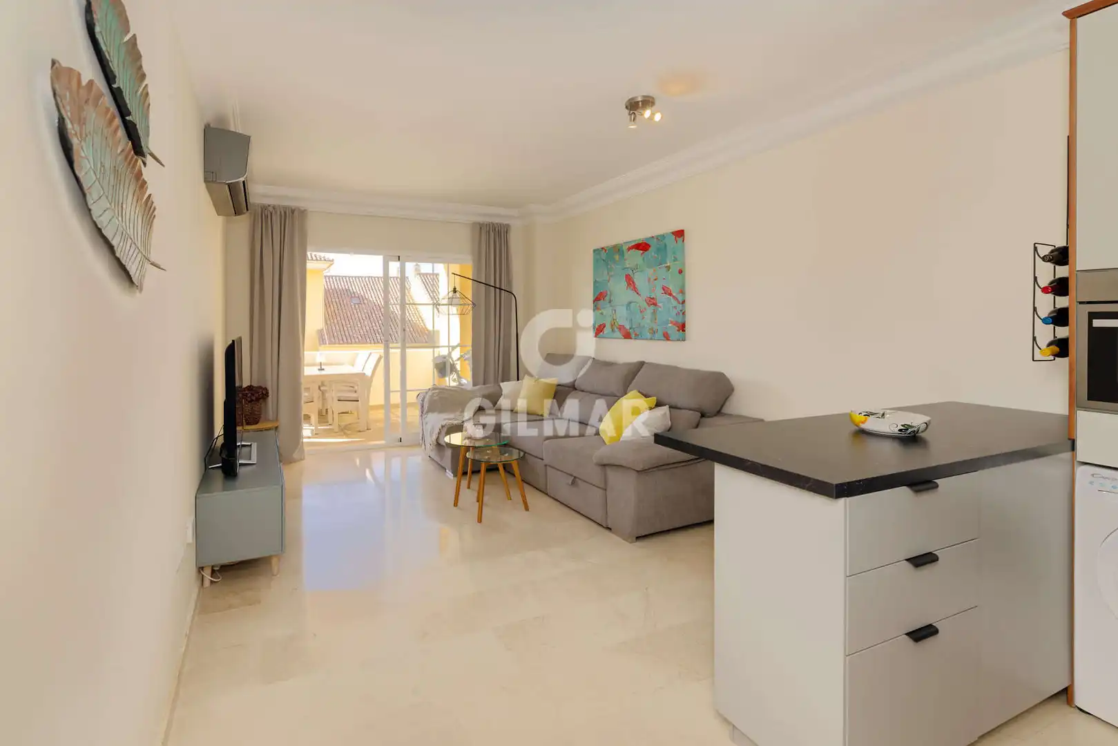 Vista exterior de Apartament en venda en Estepona amb Piscina i Balcó