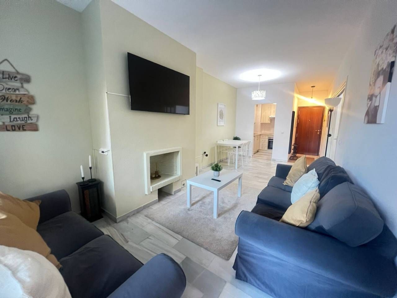 Exterior view of Flat to rent in Marbella  with Air Conditioner, Terrace and Furnished