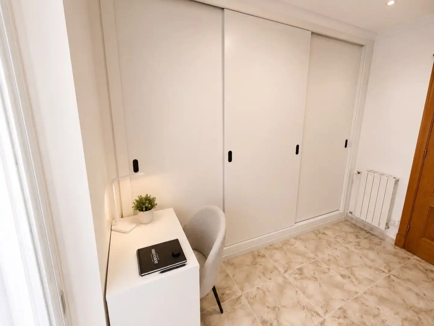 Bedroom of Flat for share in Meliana, Valencia