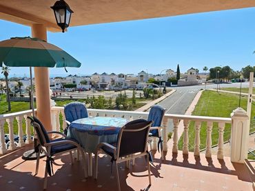Bungalow con piscina in vendita a Calle ALTOS LOS