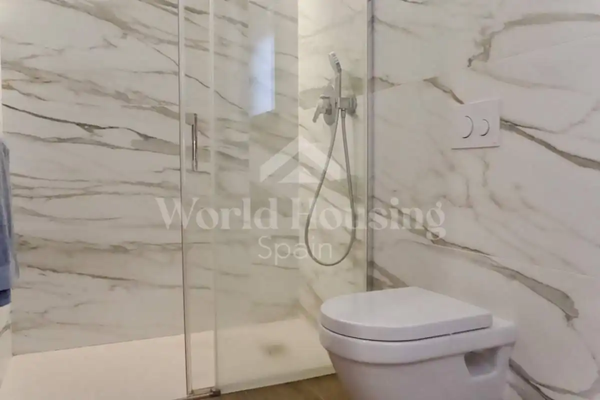 Baño de Apartamento en venta en Santa Pola con Aire acondicionado, Calefacción y Terraza