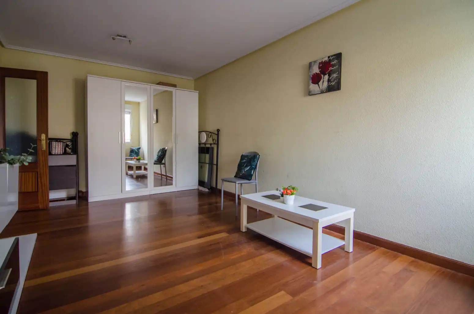 Wohnzimmer von Erdgeschoss zum Verkauf in Ampuero mit Heizung, Parkett und Möbliert
