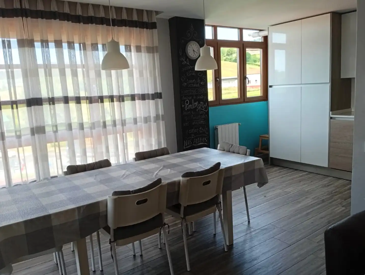 Comedor de Piso en venta en Gijón  con Calefacción, Parquet y Terraza
