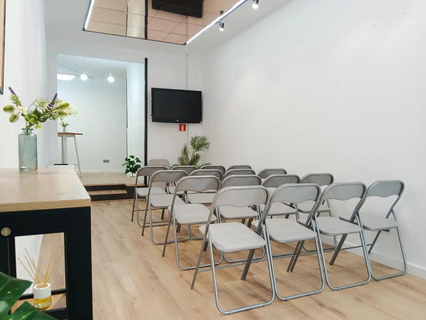 Office space to rent in Carrer JAUME I 15, imagen 2
