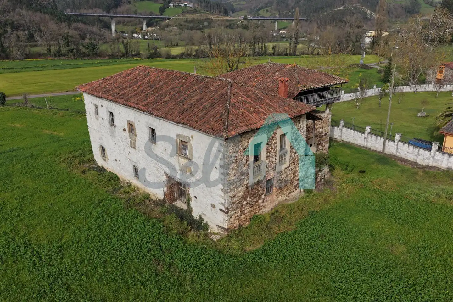 Casa o xalet en venda a Llamas, Salas