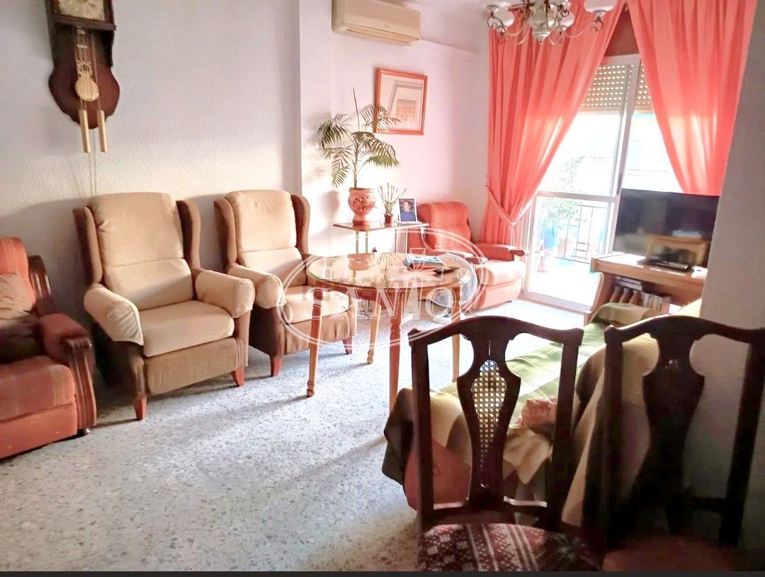 Sala d'estar de Pis en venda en  Córdoba Capital amb Aire condicionat, Terrassa i Moblat