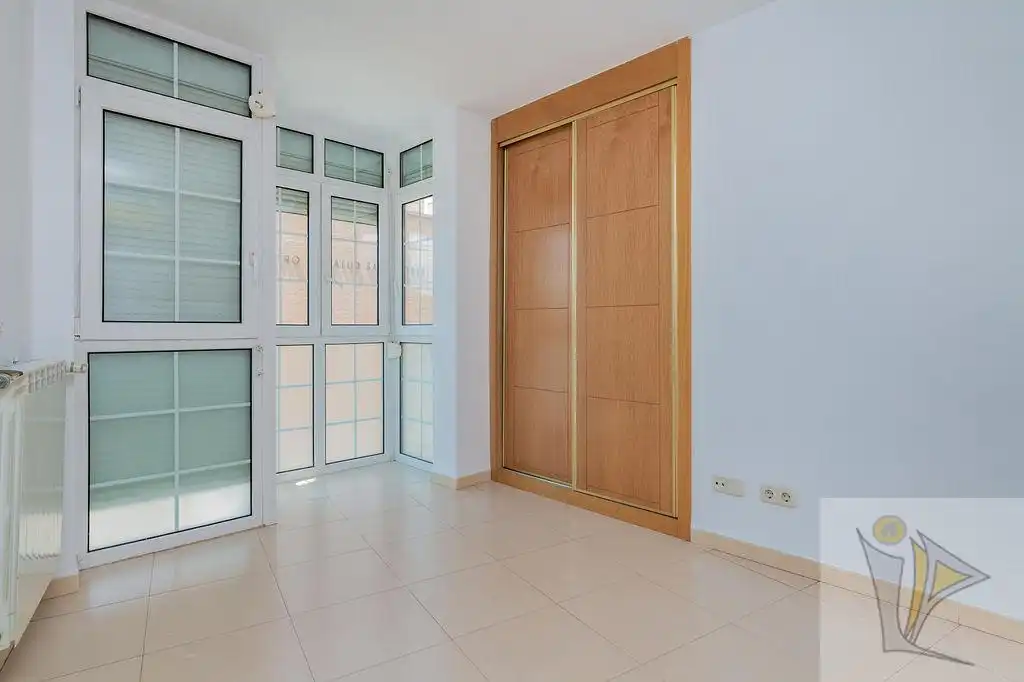Bedroom of Flat for sale in Madrid