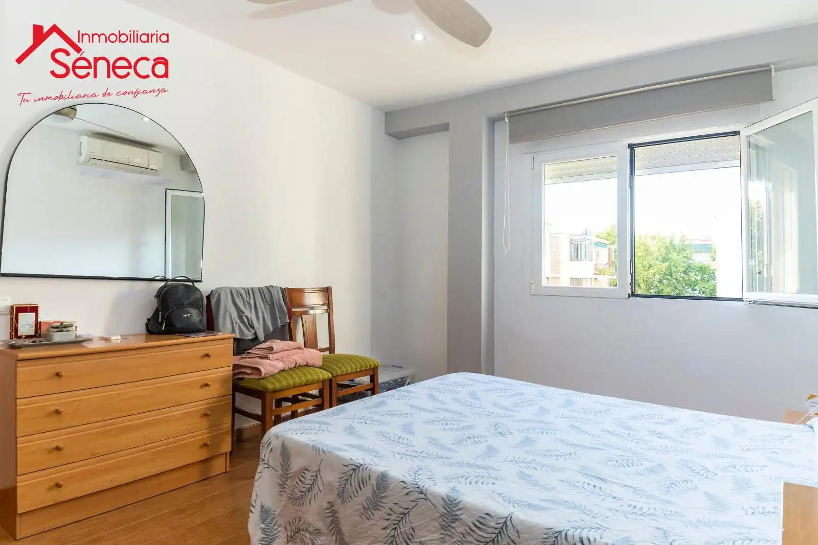 Bedroom of Flat for sale in Córdoba  with Air Conditioner, Terrace and Storage room
