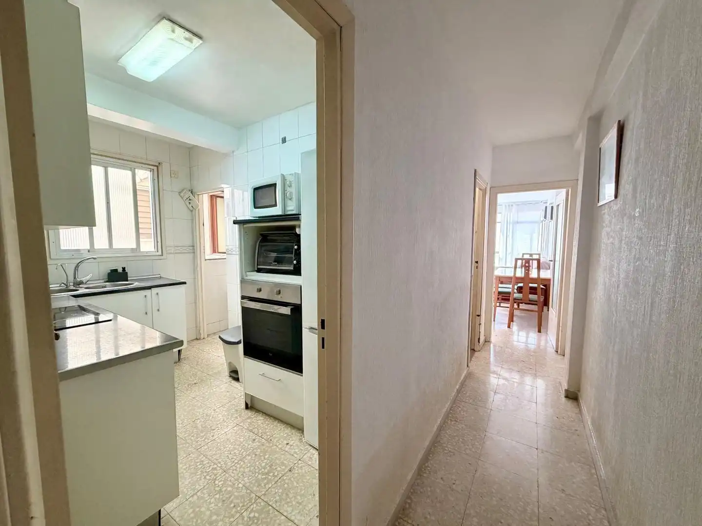 Cuina de Pis en venda en Almería amb Aire condicionat, Calefacció i Moblat