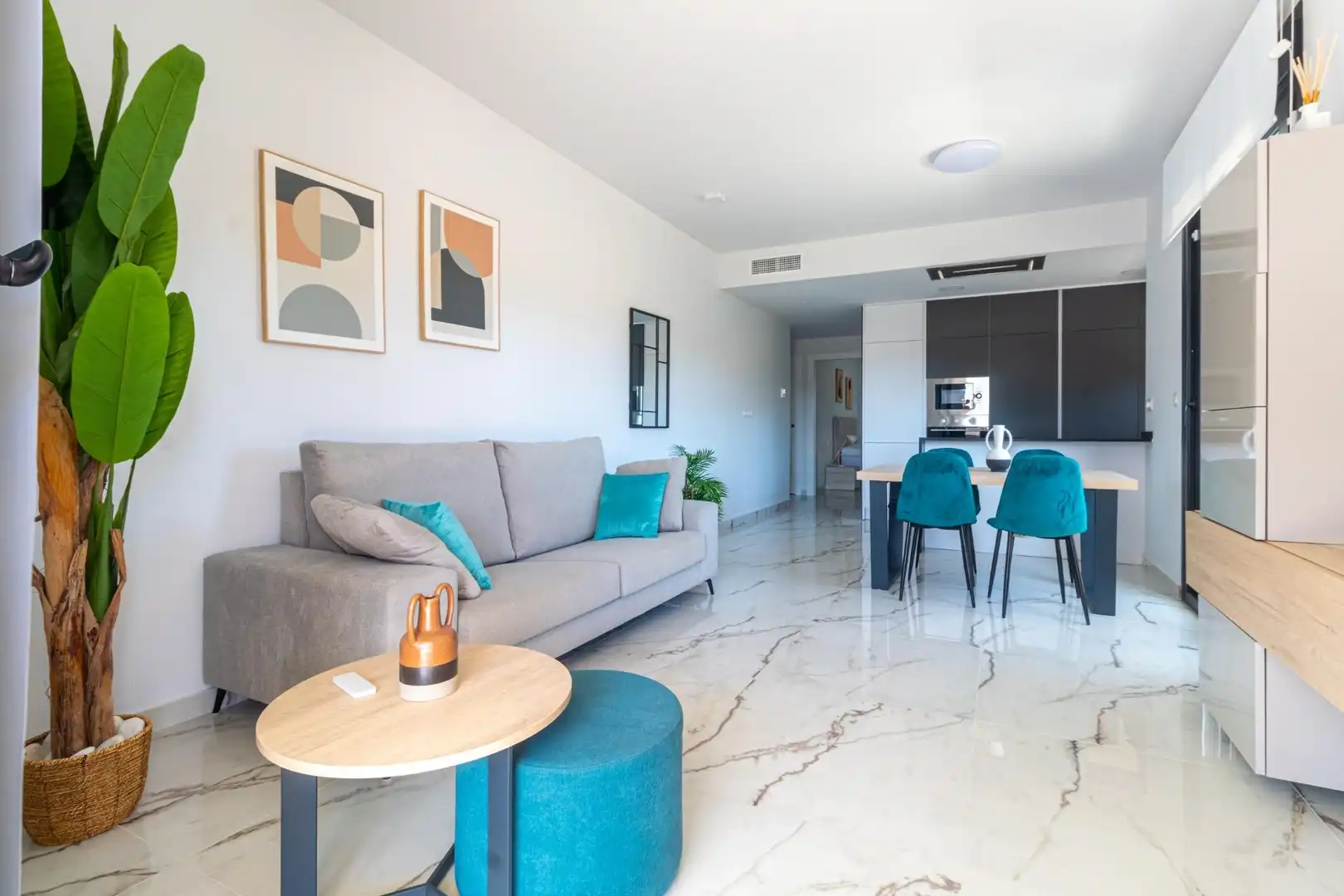Apartamento con piscina en venta en Calle Almendros, imagen 2