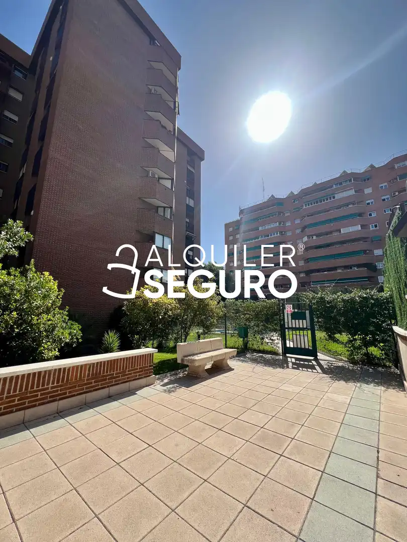 Exterior view of Flat for rent in Madrid  with Air Conditioner, Heating and Terrace
