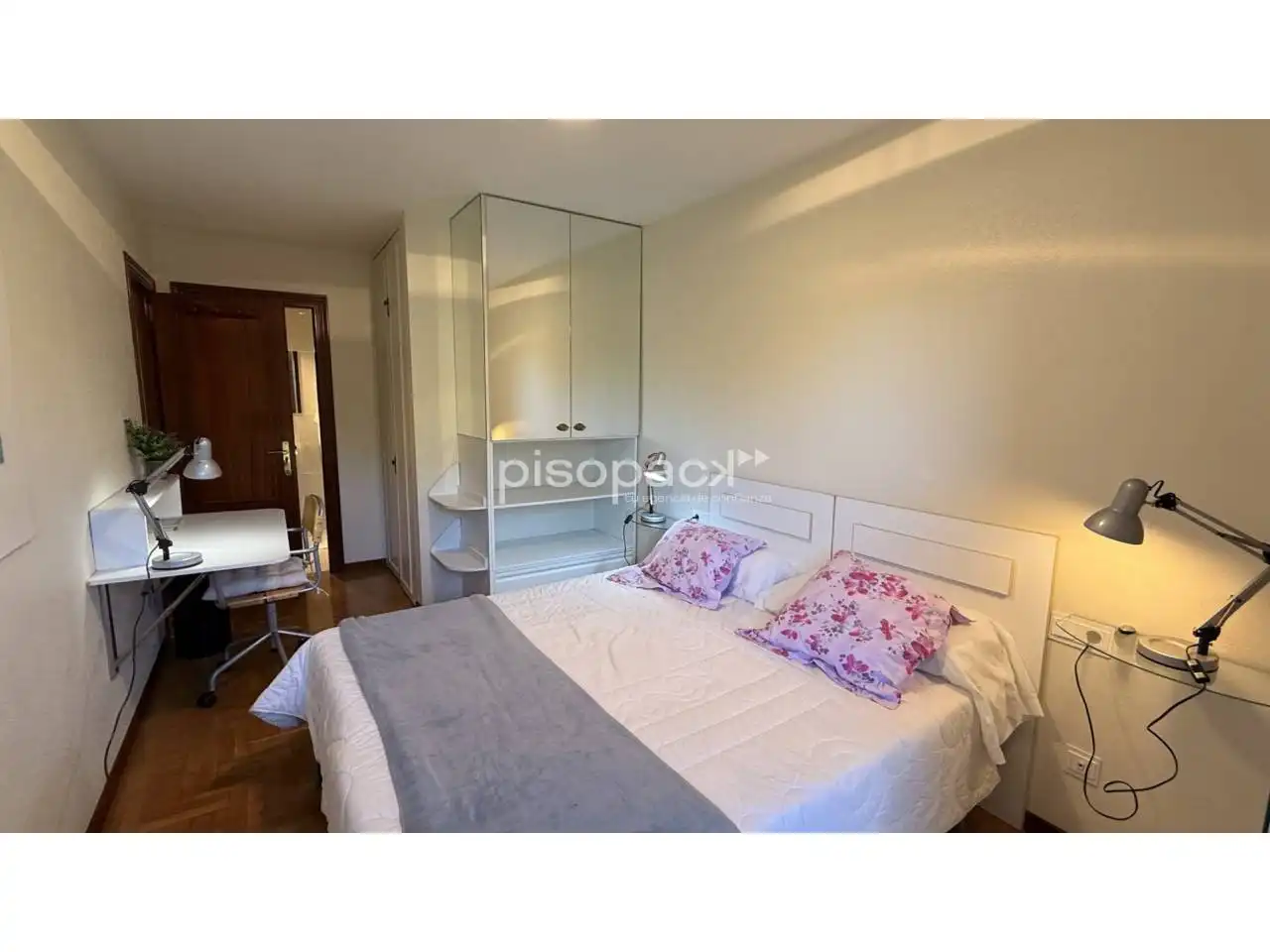 Bedroom of Flat for sale in  Pamplona / Iruña  with Air Conditioner, Heating and Terrace