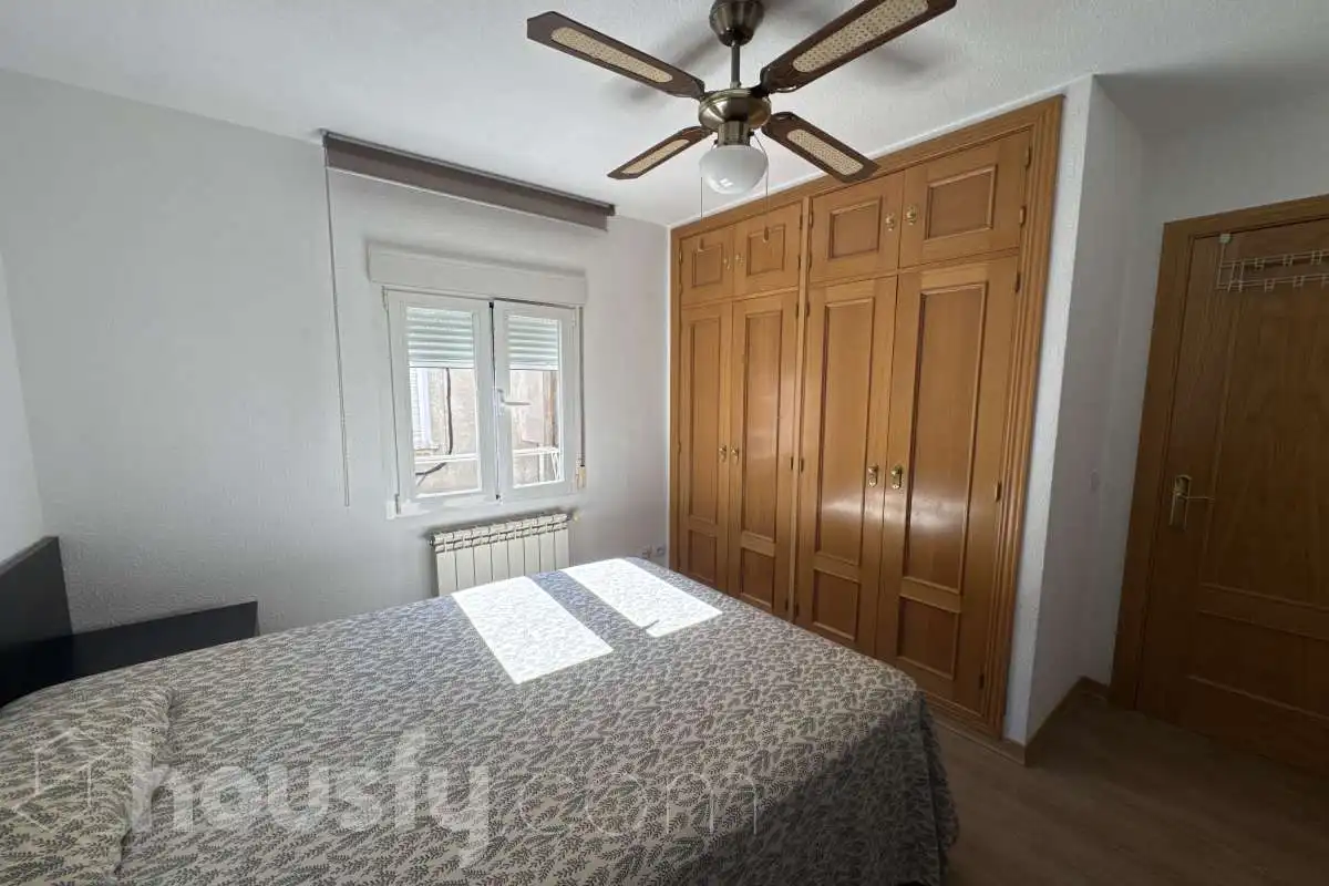 Schlafzimmer von Wohnung zur Miete in Getafe mit Klimaanlage, Heizung und Möbliert