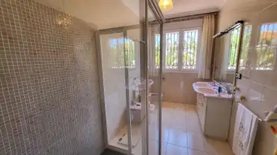Chalet con piscina en venta en Elviria - Cabopino, imagen 22