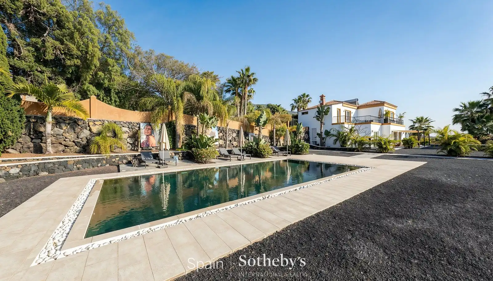 Piscina de Casa o xalet en venda en Los Llanos de Aridane amb Aire condicionat, Calefacció i Jardí privat