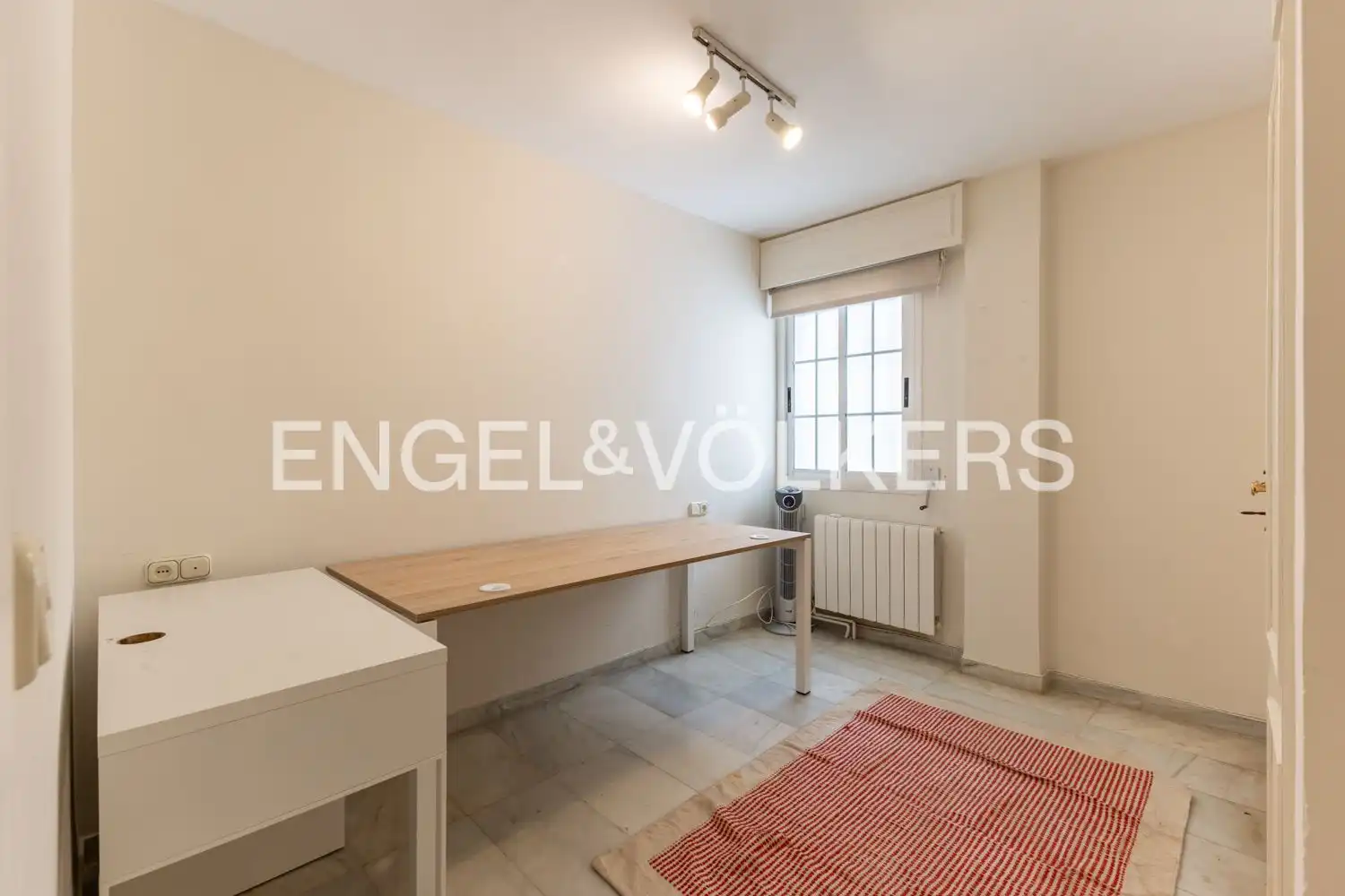 Piso en venta en Valencia con Aire acondicionado, Calefacción y Trastero