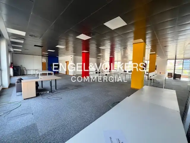 Oficina de lloguer en Sant Joan Despí amb Aire condicionat