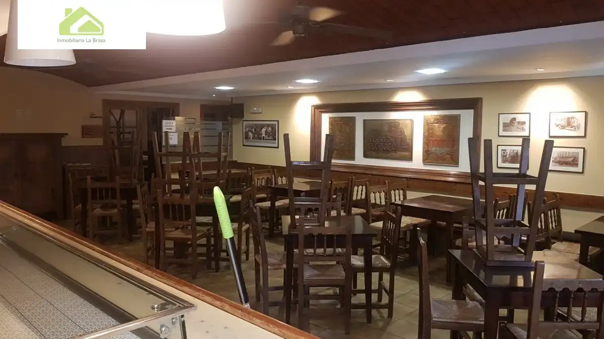 Local comercial en venda a Casco Antiguo, imagen 24