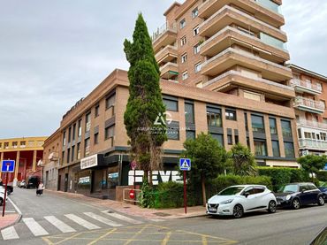Pis amb ascensor en venda a Aparejadores
