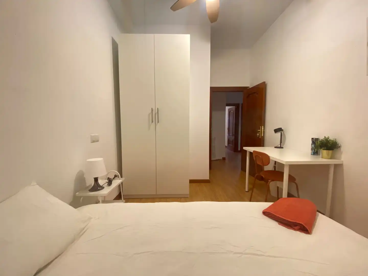Room in Avenida del Mediterráneo, 9, Niño Jesús