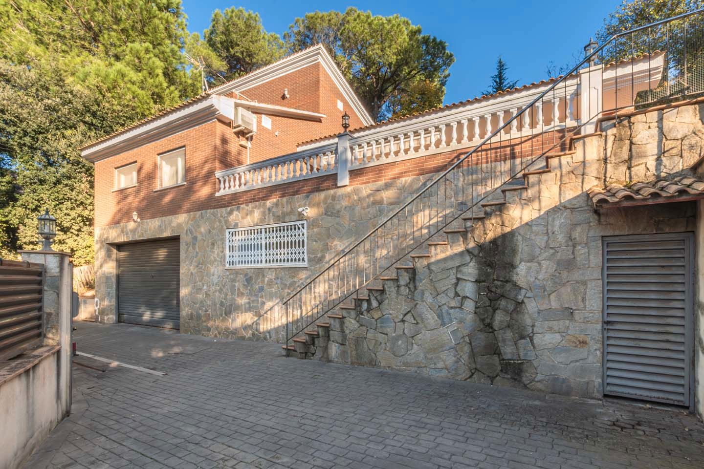 Exterior view of House or chalet for sale in Vacarisses  with Air Conditioner, Heating and Private garden