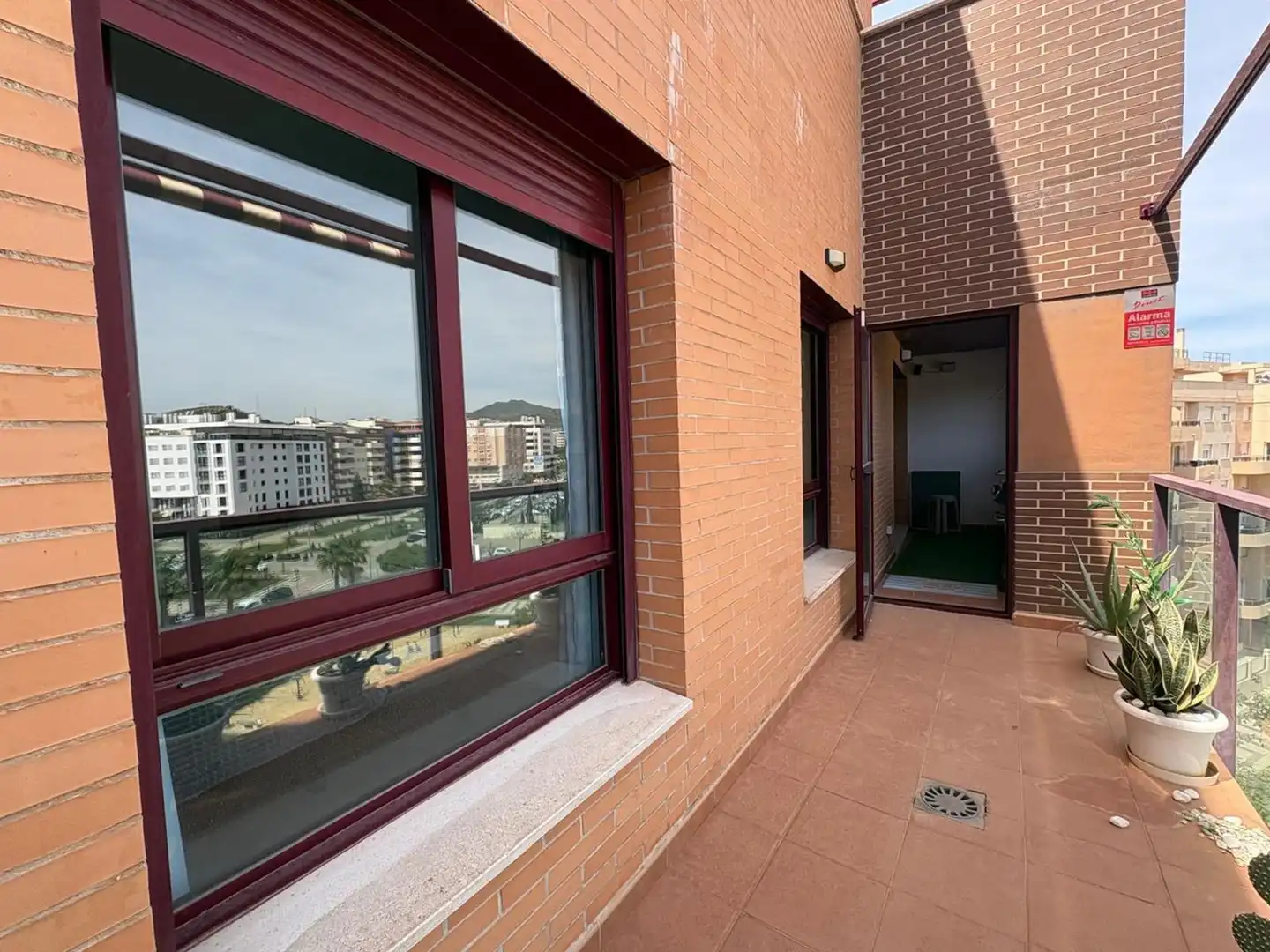 Vista exterior de Pis en venda en Málaga amb Jardí privat, Terrassa i Traster