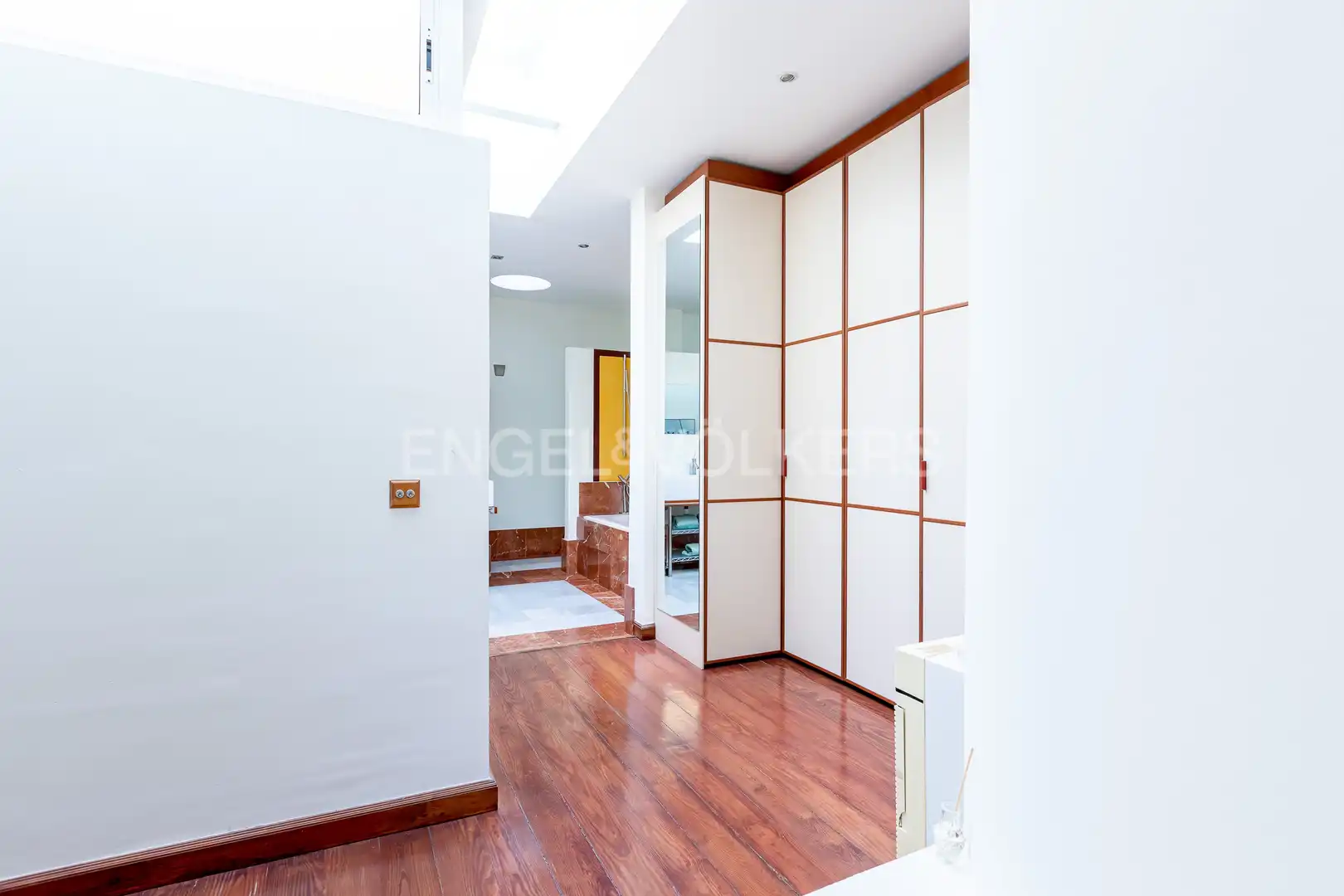Attic for sale in Sevilla  with Air Conditioner, Heating and Terrace