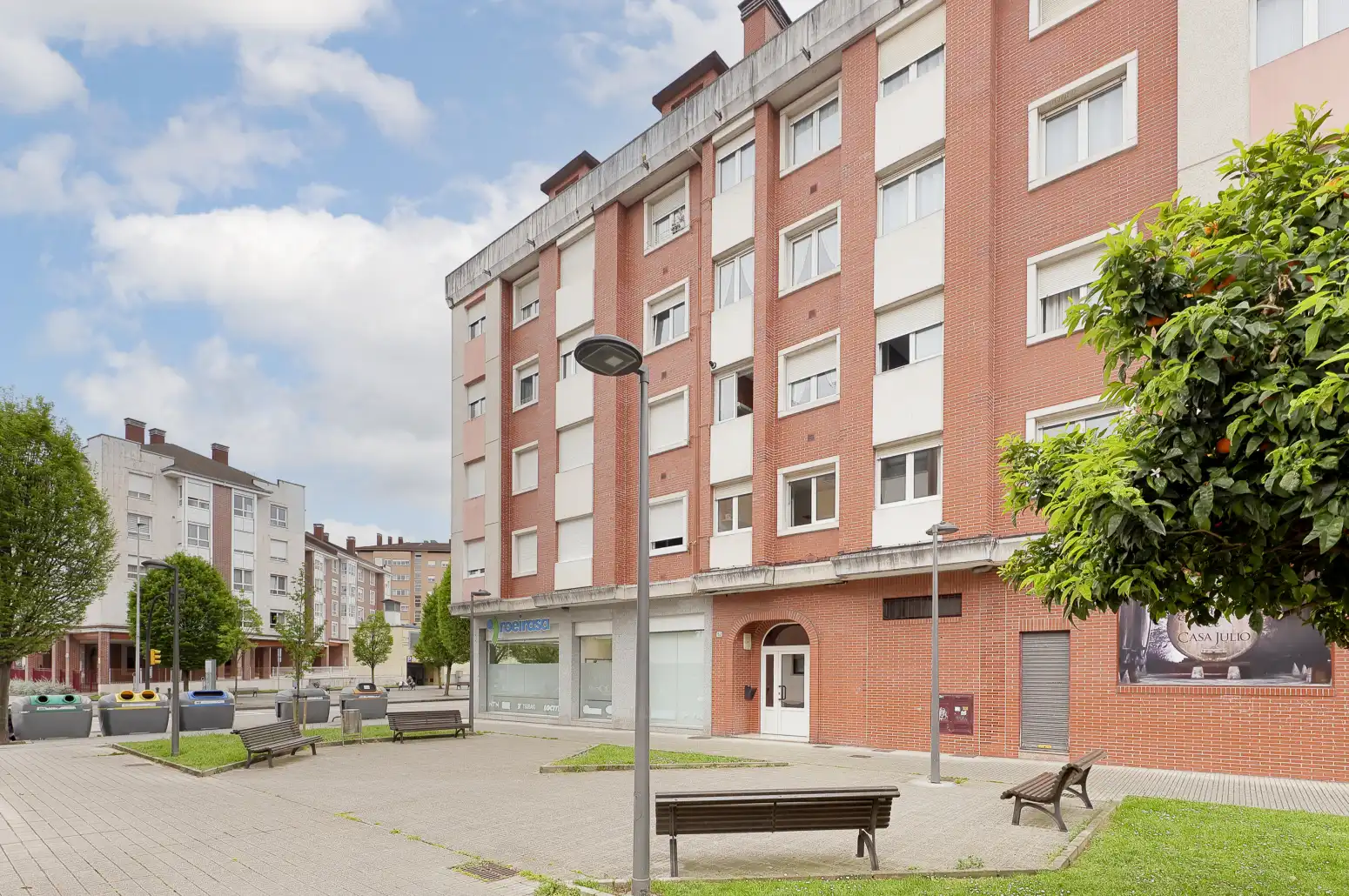 Vista exterior de Pis en venda en Gijón  amb Calefacció