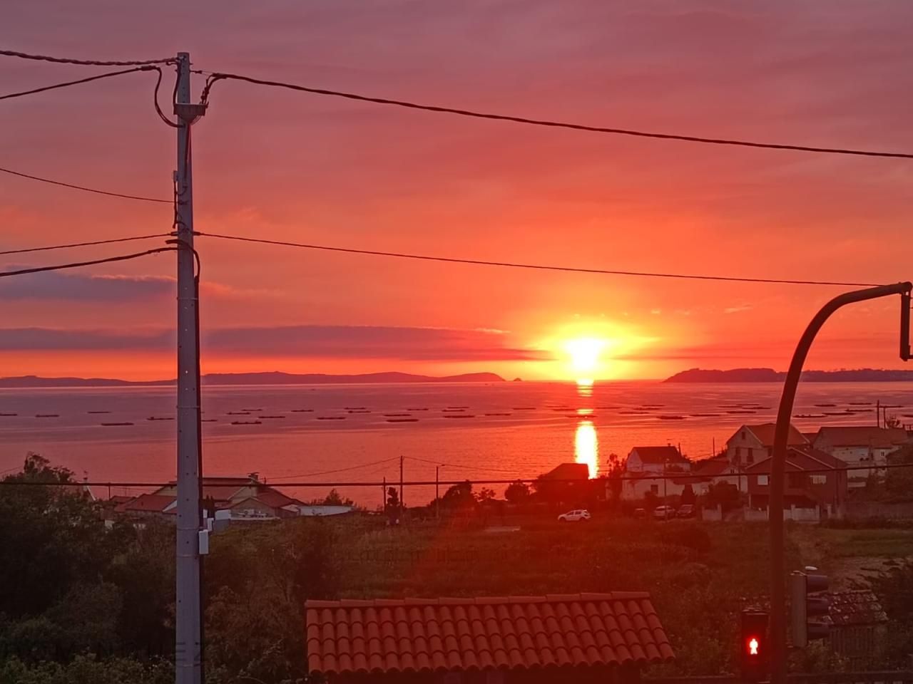 Vista exterior de Casa o xalet en venda en Marín amb Calefacció, Jardí privat i Terrassa