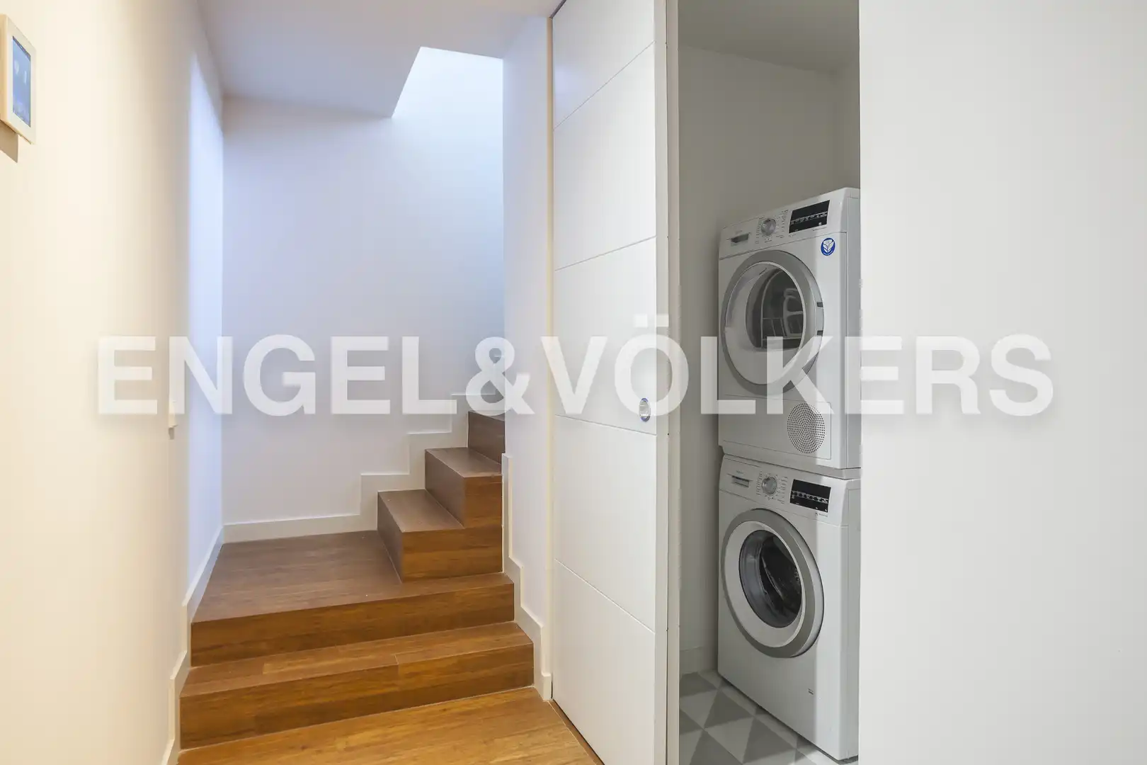 Attic for rent in Madrid  with Heating and Swimming Pool