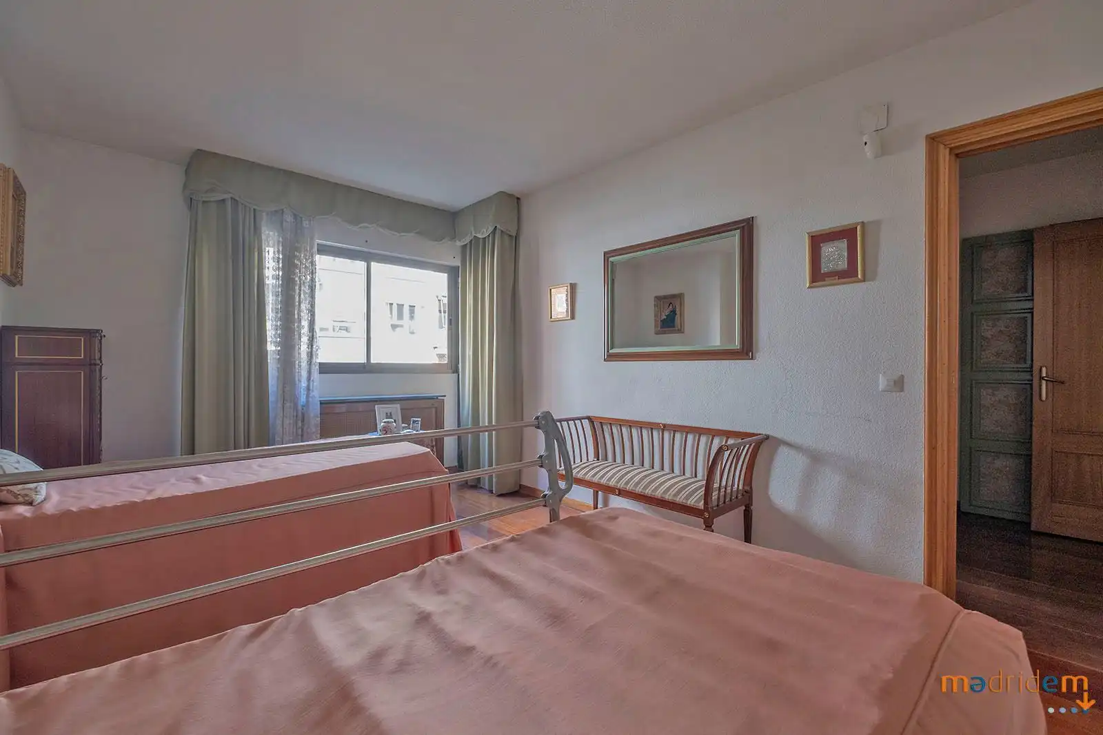 Bedroom of Apartments for sale in Madrid  with Air Conditioner, Heating and Private garden