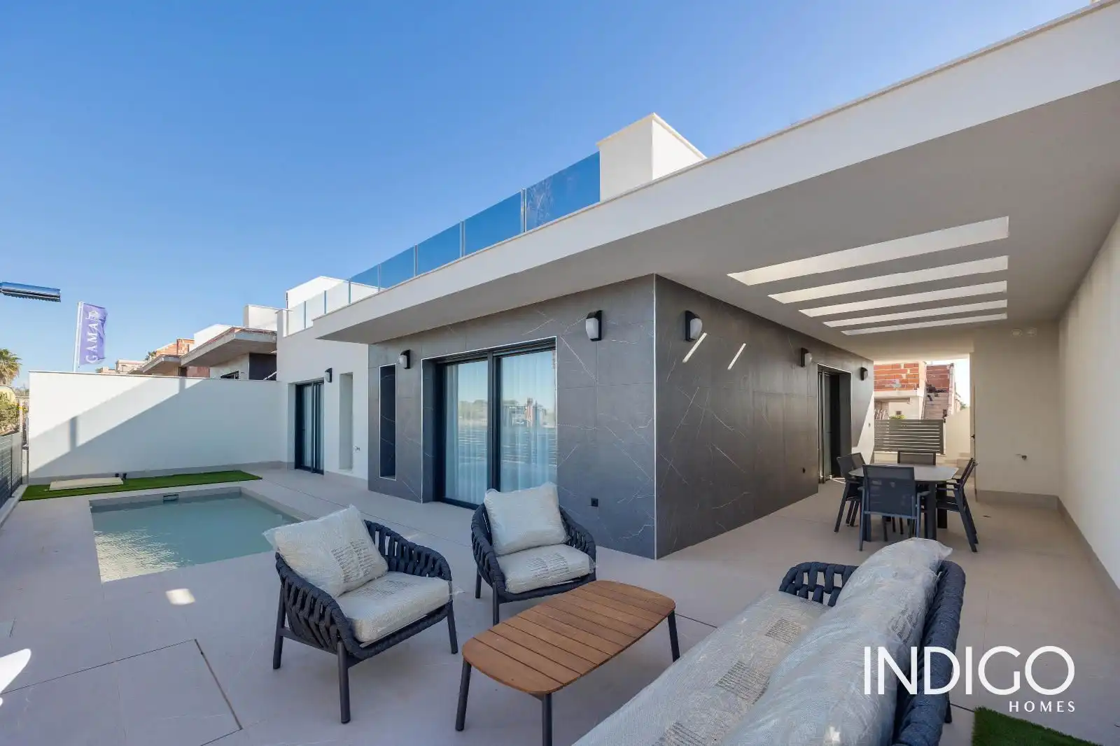 Detached house with pool for sale in Victimas del Terrorismo