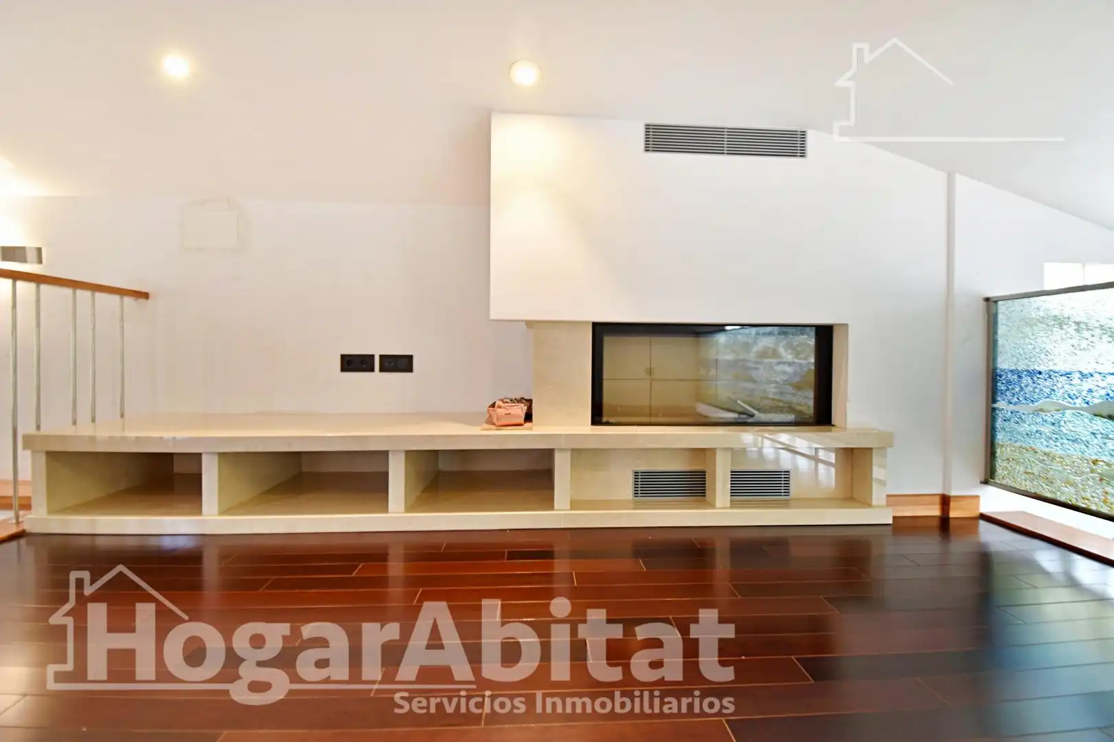 Sala de estar de Ático en venta en La Pobla del Duc con Aire acondicionado, Calefacción y Terraza