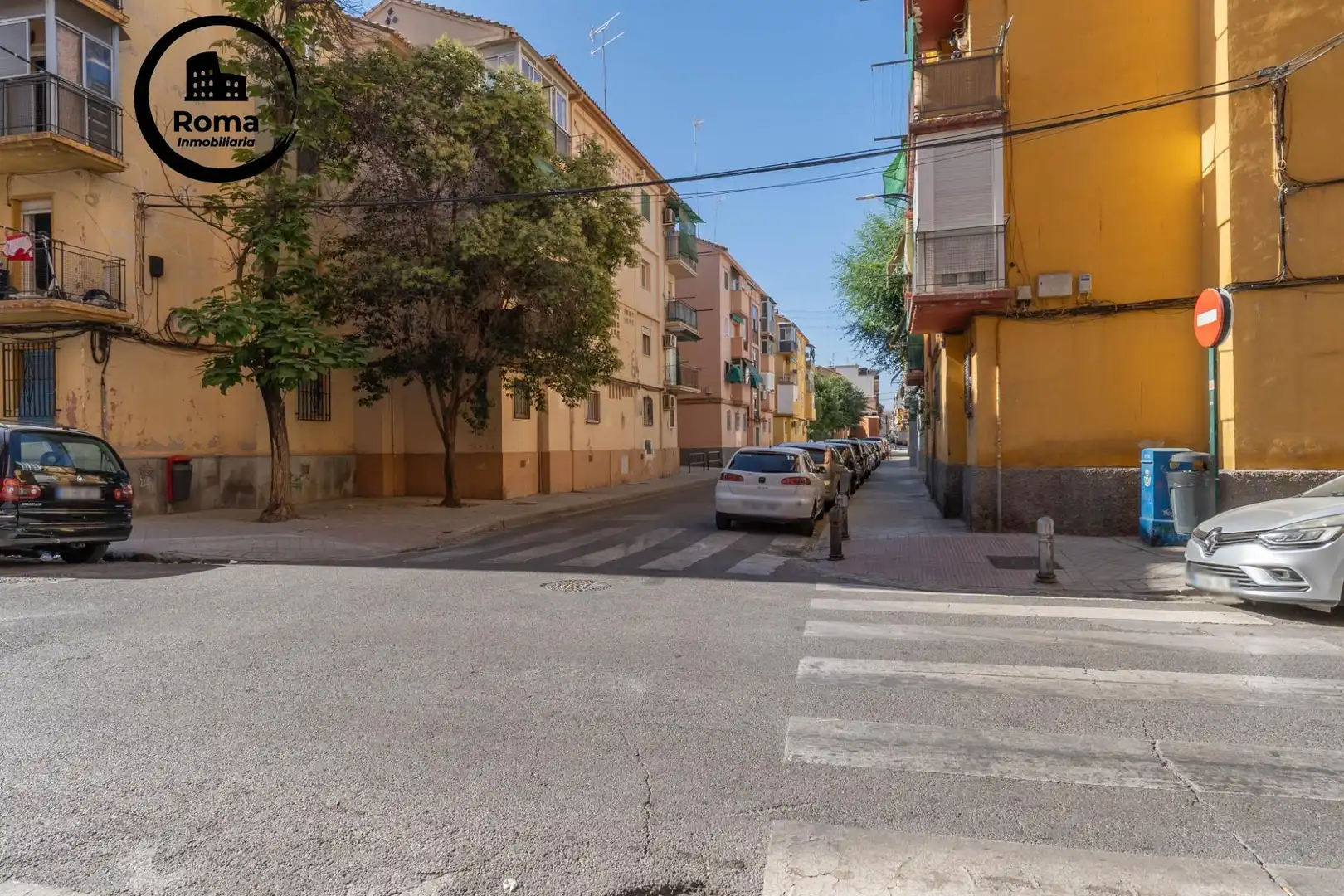 Vista exterior de Pis en venda en Granada amb Aire condicionat i Balcó