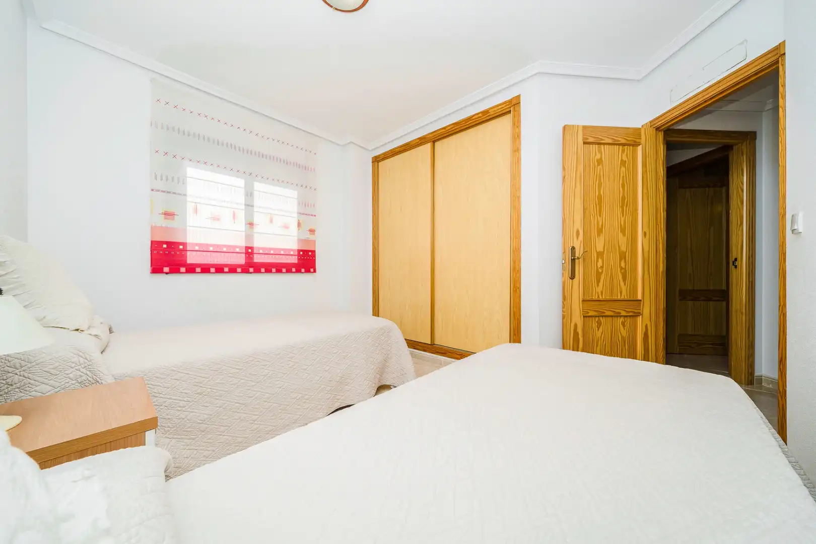 Attic for rent in La Florida