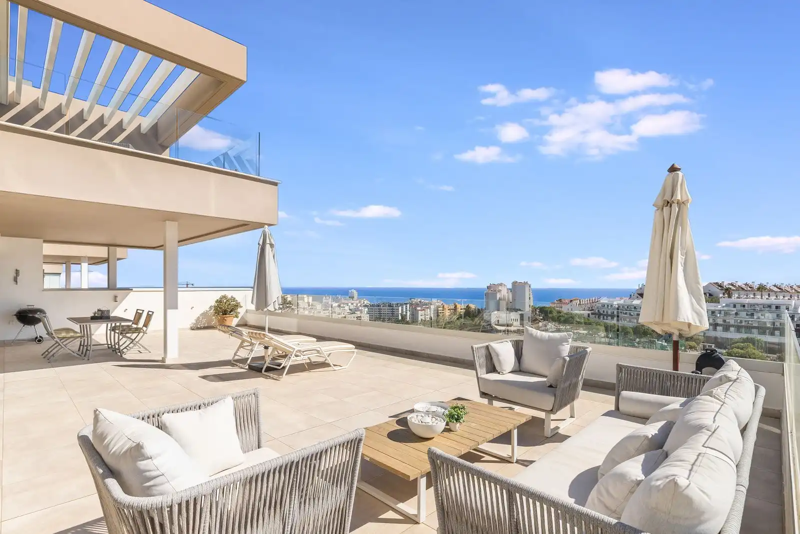 Apartament amb piscina en venda a Calle Eslovenia 5, imagen 2