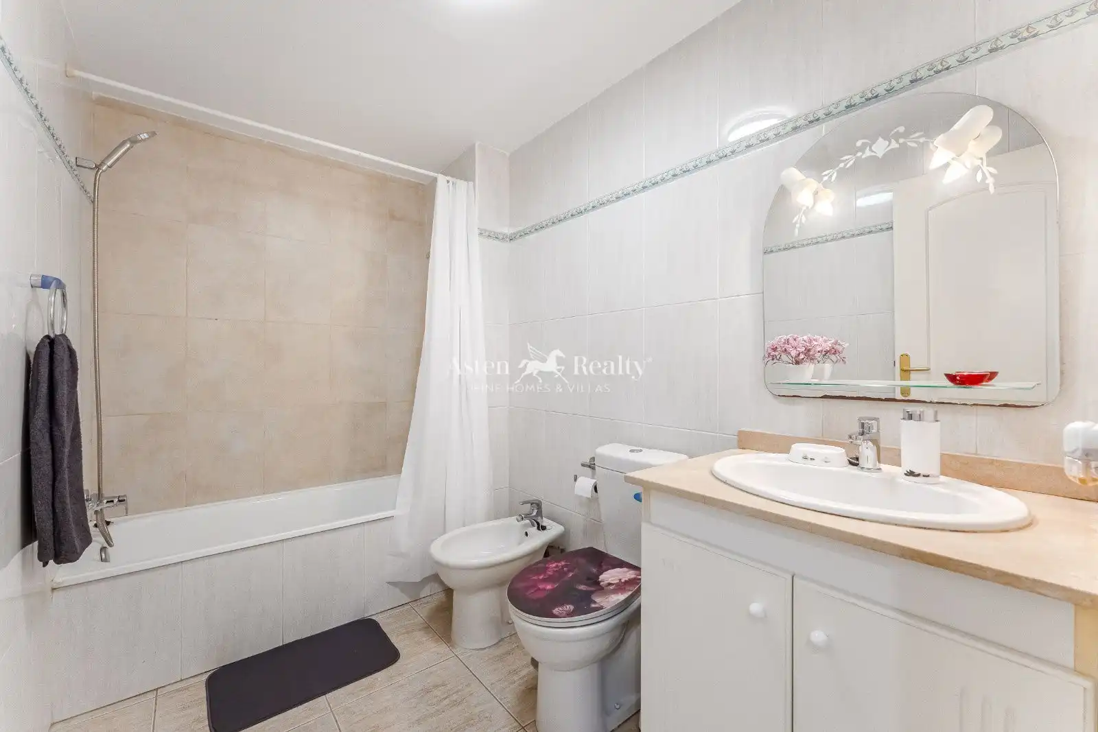 Bathroom of Flat for sale in Adeje  with Terrace, Storage room and Furnished