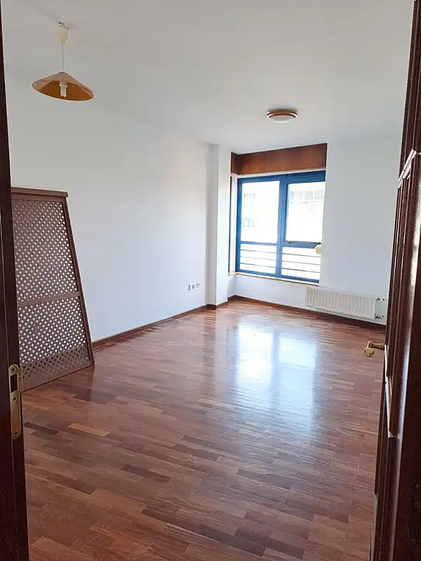 Dormitori de Pis en venda en A Coruña Capital  amb Calefacció, Parquet i Traster