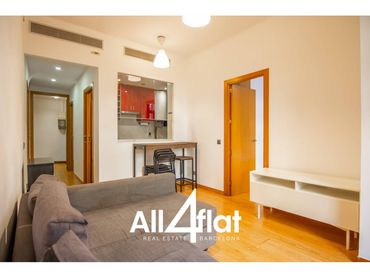 Appartamento con balcone in vendita a Calle DIPUTACIO