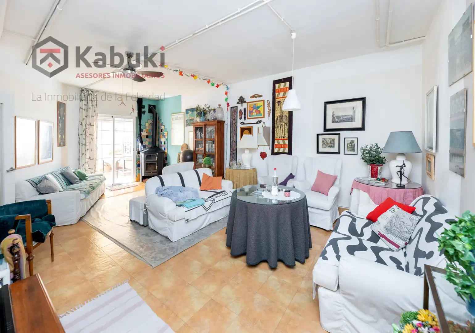 Wohnzimmer von Einfamilien-Reihenhaus zum Verkauf in Huétor de Santillán mit Heizung und Terrasse